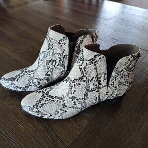 Circus brand ankle boots